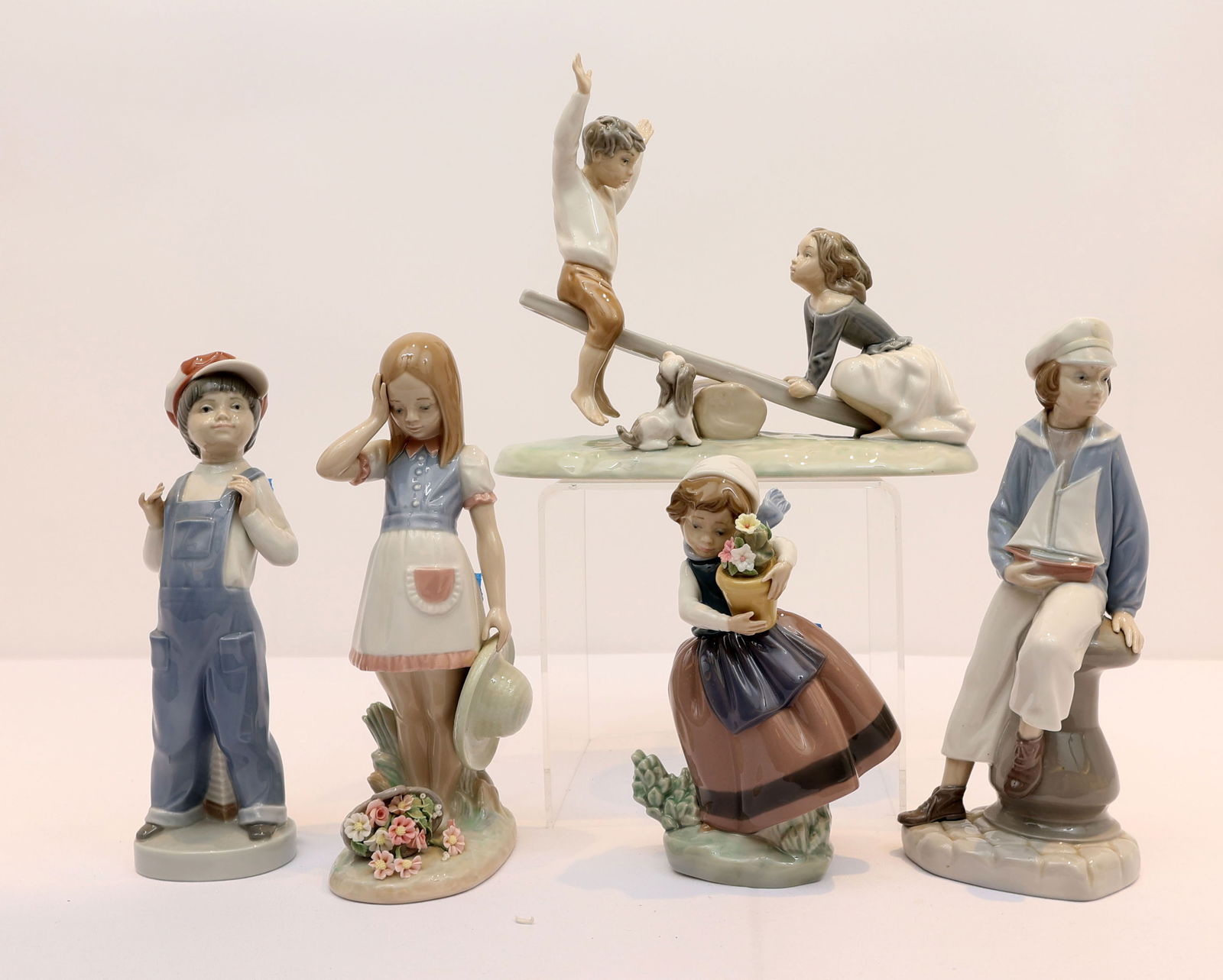 LLADRO LOT OF 5 CHILDREN FIGURINES (1 of 3)