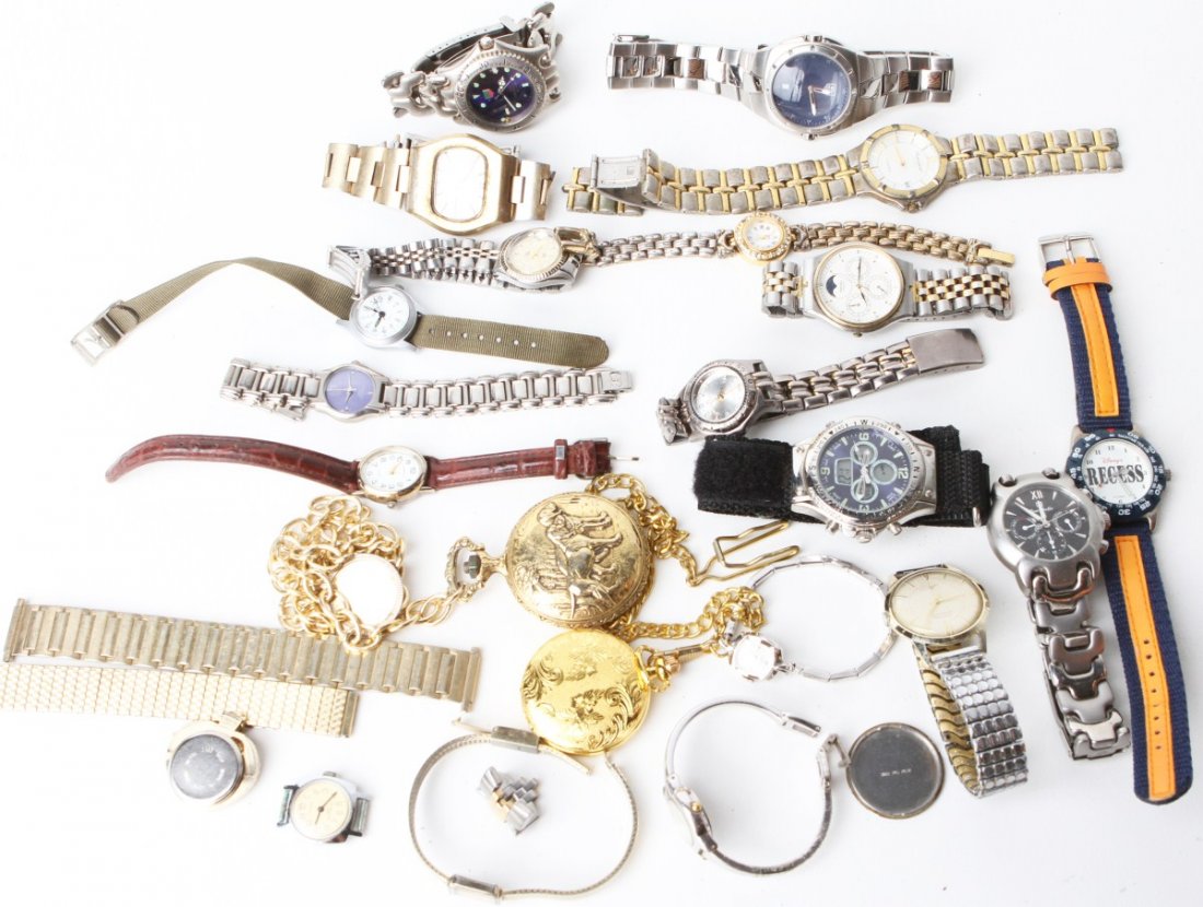 LOT MENS & WOMENS WRISTWATCHES: LOT MENS & WOMENS WRISTWATCHES Mixed lot of over 15 men's and women's wrist watches. Seiko, Timex, and more.