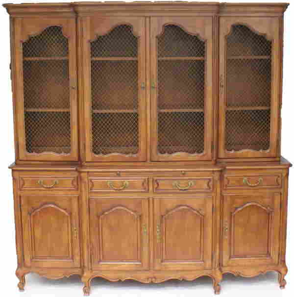 OAK CHINA HUTCH TWO PIECE Dec 15, 2012 Manor Auctions in FL