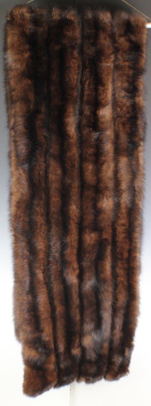 YOUNGERS LOUISVILLE DARK BROWN MINK STOLE: YOUNGERS LOUISVILLE DARK BROWN MINK STOLE Inside monogrammed to a Rochelle L Hyman. Size: 6 x 1'