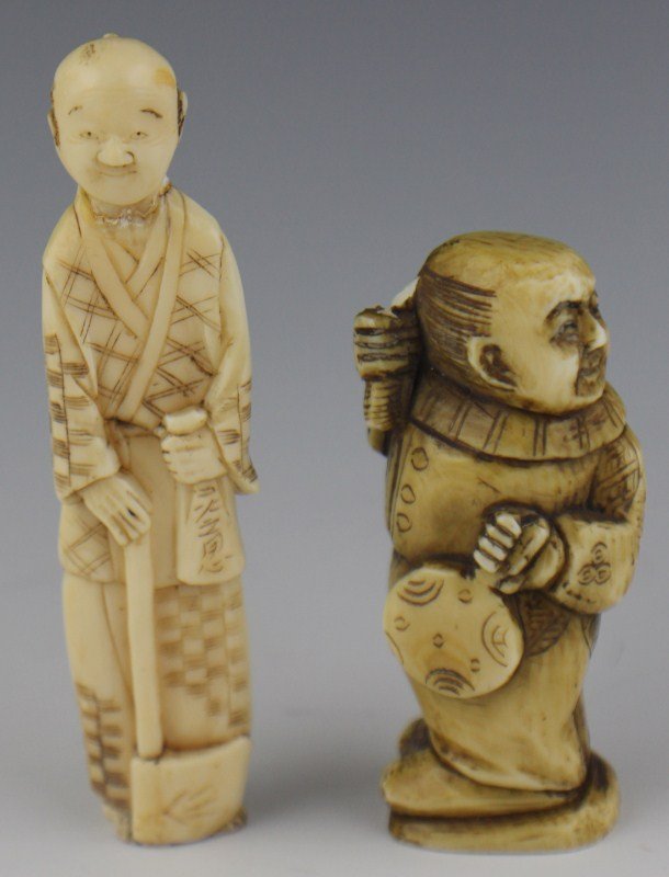CARVED IVORY SIGNED NETSUKE AND OKIMONO: CARVED IVORY SIGNED NETSUKE AND OKIMONO Two carved ivory pieces, one netsuke and one okimono. Both are depictions of standing japanese male figures in kimono and hair in chonmage. The netsuke is of a 
