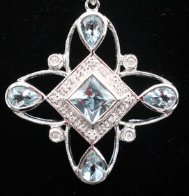 14K WHITE GOLD DIAMOND AQUAMARINE CLOVER PENDANT