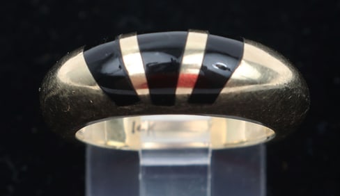 14K LADIES YELLOW GOLD ONYX RING