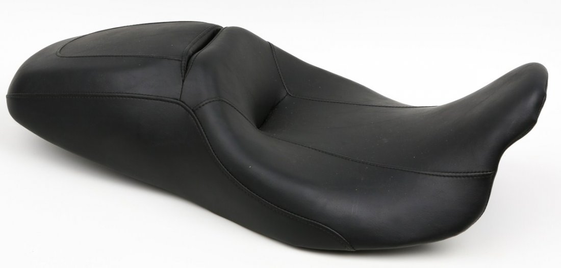 HARLEY DAVIDSON MOTORCYCLE SADDLE 24688 NEW: HARLEY DAVIDSON MOTORCYCLE SADDLE 24688 NEW Motor bike seat in simulated leather. 24688 model.