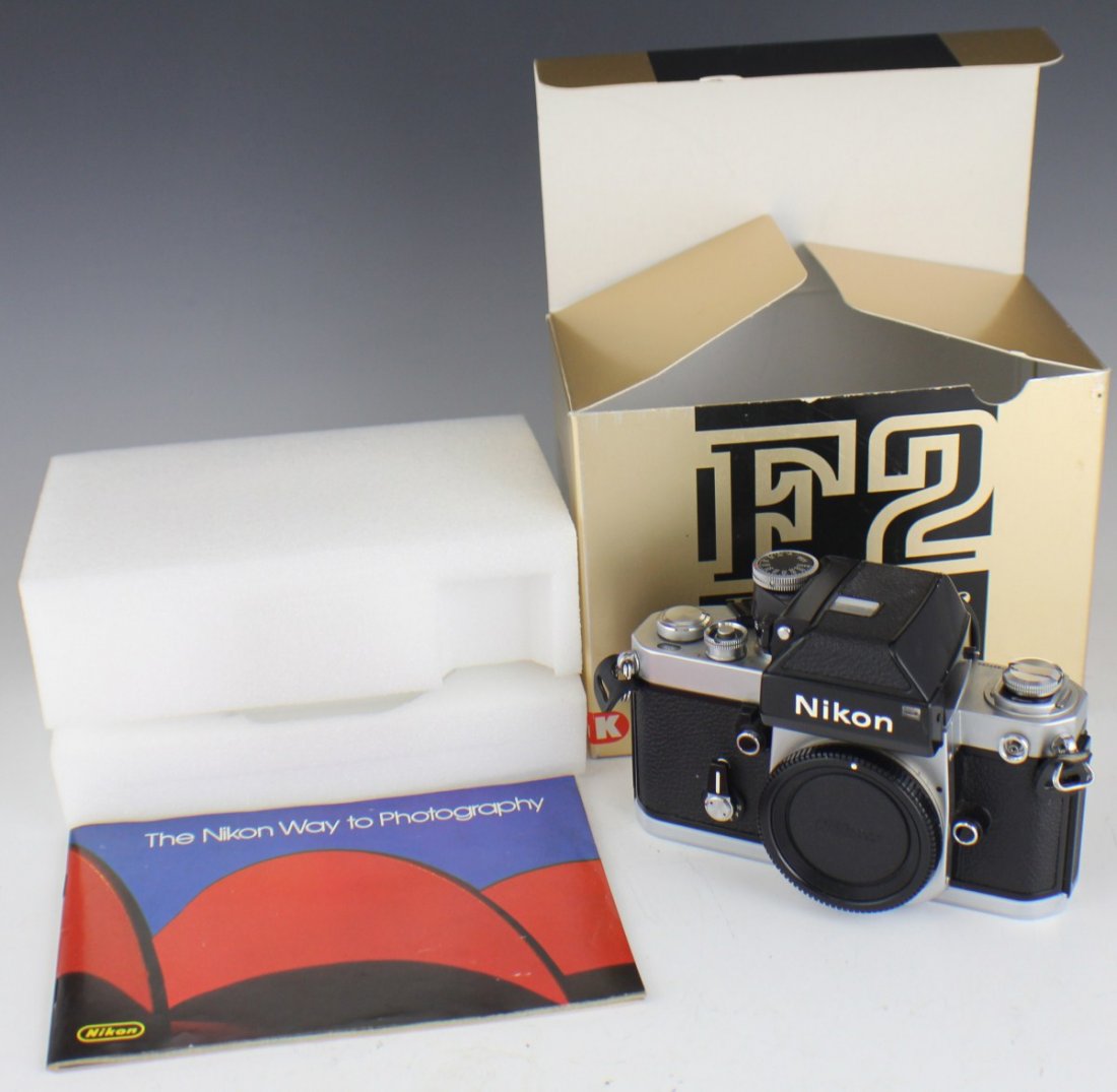 NIKON F2 PHOTOMIC CAMERA WITH BOX (BODY ONLY): NIKON F2 PHOTOMIC CAMERA WITH BOX (BODY ONLY) Serial No. B7839288 F 646674; Nikon F2 Photomic camera in box; Comes with "The Nikon Way to Photography" booklet.
