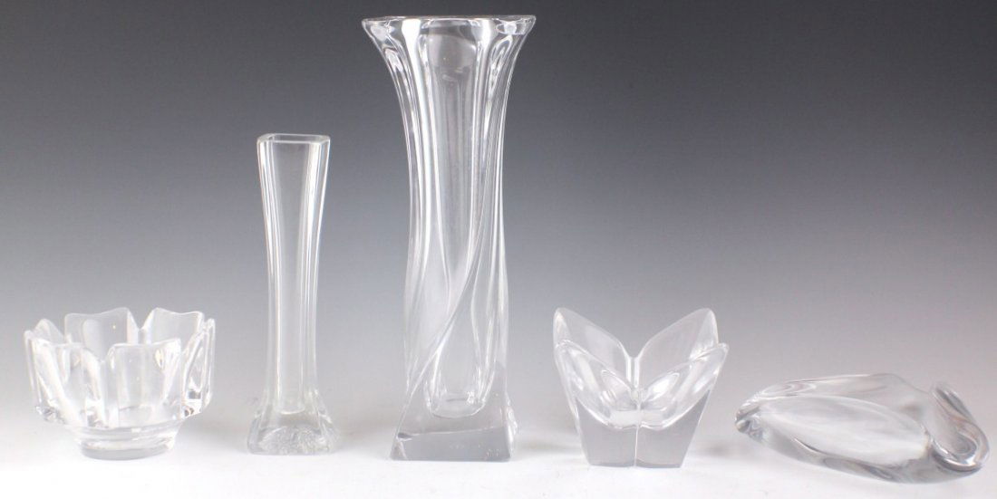 LOT OF CRYSTAL CLEAR GLASS BACCARAT DAUM SEVRES: LOT OF CRYSTAL CLEAR GLASS BACCARAT DAUM SEVRES Lot of Crystal Clear Glass to include; Baccarat Glass Bowl, heavy scratches on base, measures 2 x 6" stamped. Two Orrefors Bowls two minor chip marks on