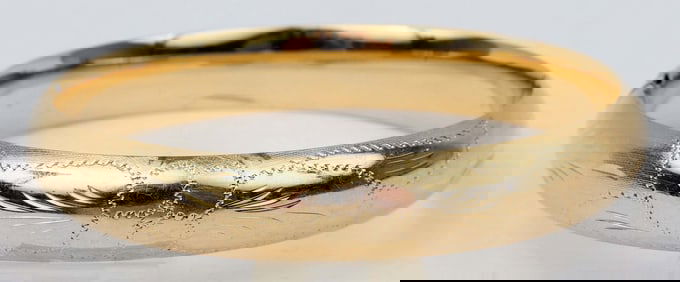 14K GOLD FLORINTINE FINISH BANGLE BRACELET