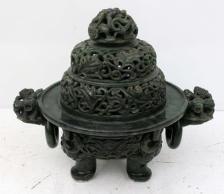 QUING DYNASTY LARGE  SPINACH GREEN TRIPOD CENSOR