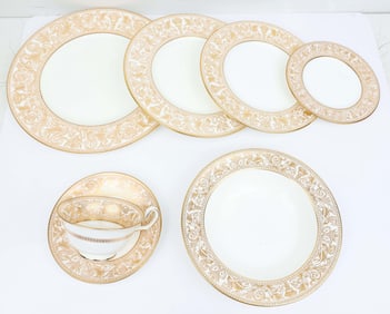 WEDGWOOD GOLD FLORENTINE SERVICE 12 PLUS EXTRAS