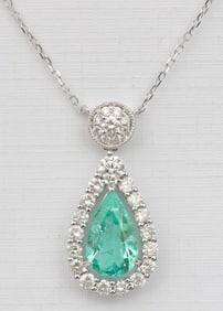 14K WHITE GOLD DIAMOND & EMERALD PENDANT NECKLACE