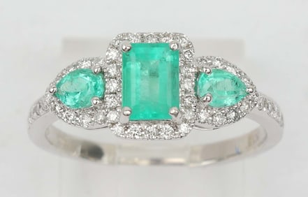18K WHITE GOLD DESIGNER DIAMOND & EMERALD RING