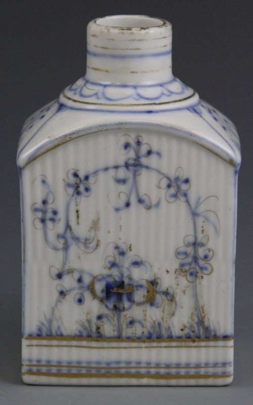ANTIQUE MEISSEN PORCELAIN TEA CADDY