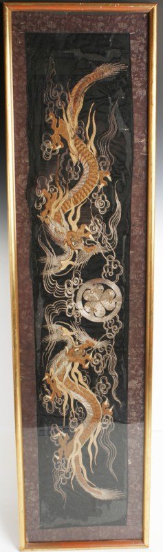 JAPANESE EDO PERIOD CREWEL EMBROIDERY OF DRAGONS: JAPANESE EDO PERIOD CREWEL EMBROIDERY OF DRAGONS A very fine bullion twist thread embroidery to silk, depicting two dragons. Some losses to the silk and minor stitching faults. Framed. Size: 69.5 x 17