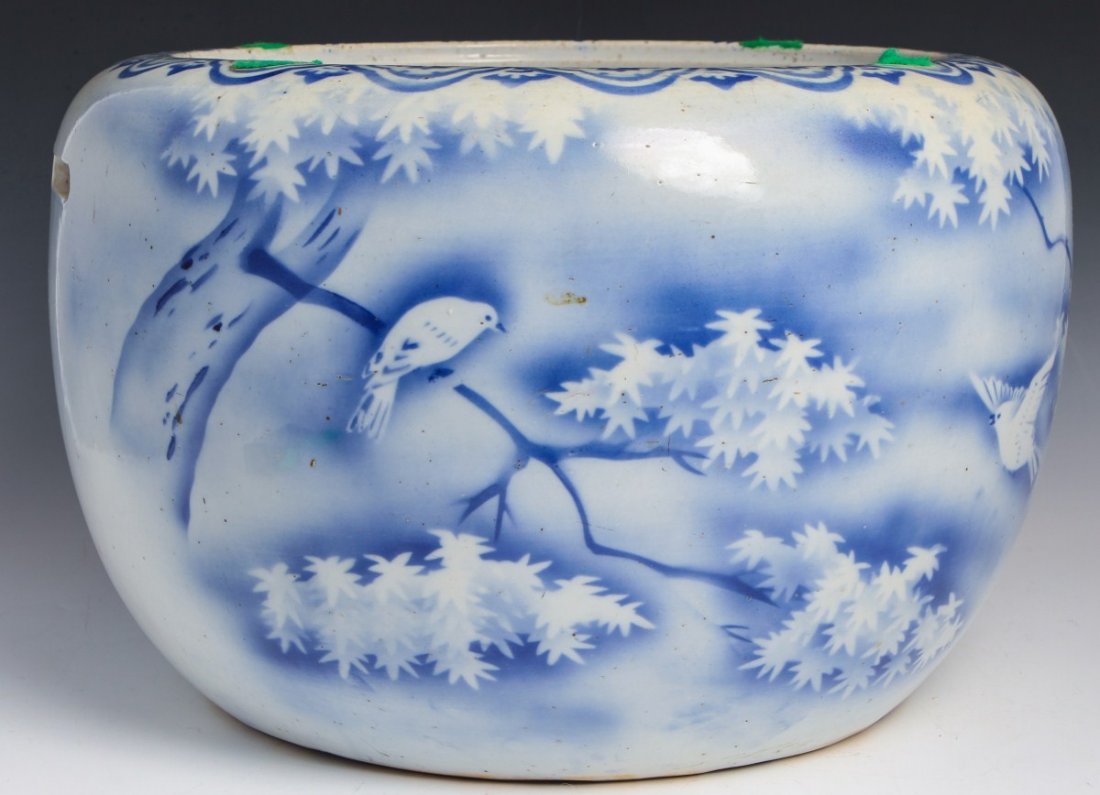BLUE AND WHITE JAPANESE PORCELAIN HIBACHI