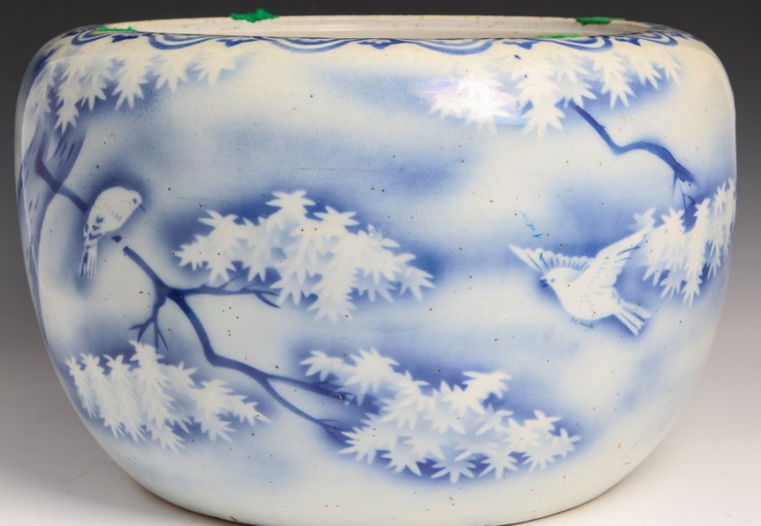 BLUE AND WHITE JAPANESE PORCELAIN HIBACHI - 3