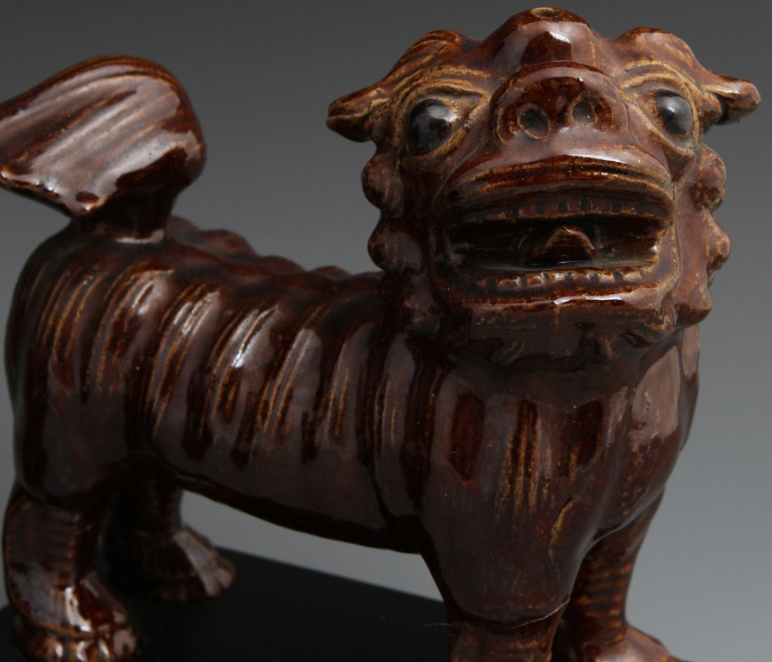 (2) CERAMIC FOO DOG STATUES WITH STANDS - 3