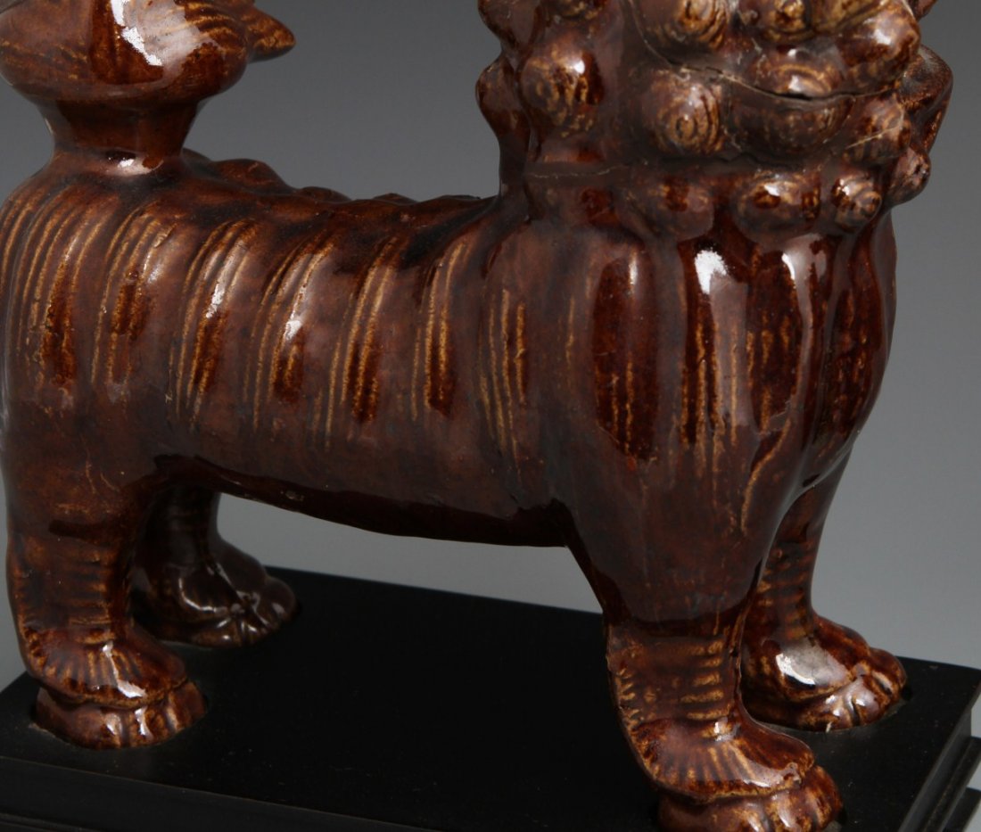 (2) CERAMIC FOO DOG STATUES WITH STANDS - 4