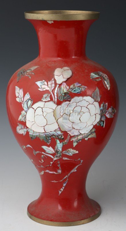 KOREAN AND JAPANESE DECORATIVE HOUSEHOLD VASES - 2