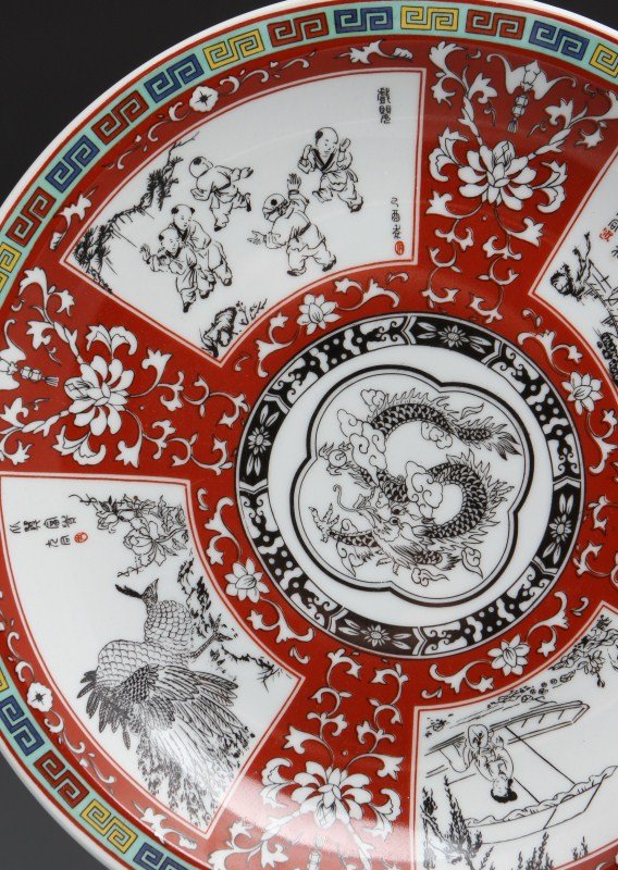 CHINESE LIDDED FAMILLE VERT JAR AND CHARGER - 3
