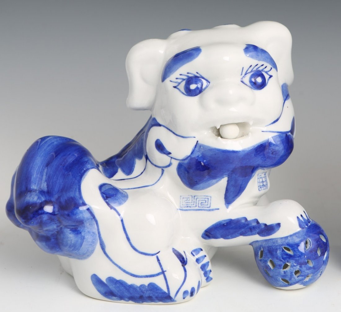 CHINESE BLUE AND WHITE PORCELAIN - 2