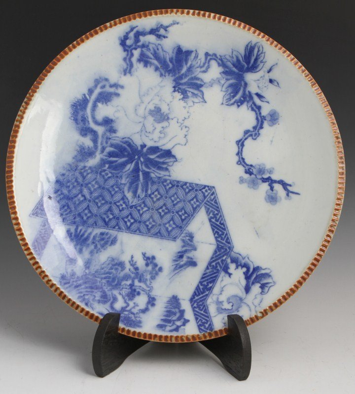 19TH CENTURY BLUE AND WHITE CHINESE CHARGER
