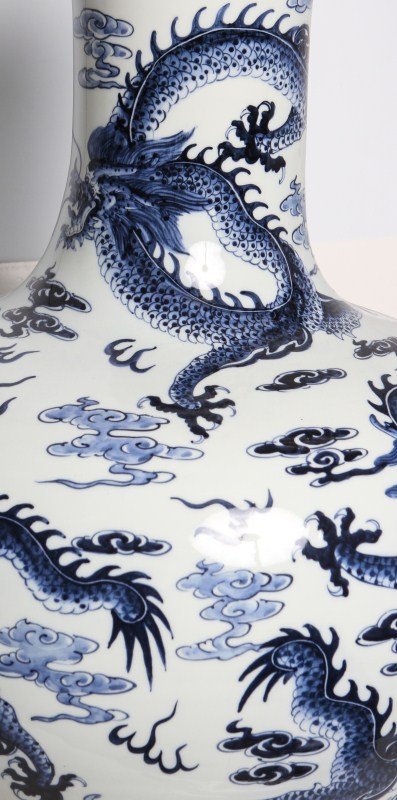 CHINESE BLUE AND WHITE PORCELAIN FLOOR VASE - 2