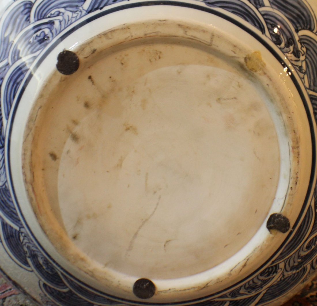CHINESE BLUE AND WHITE PORCELAIN FLOOR VASE - 4