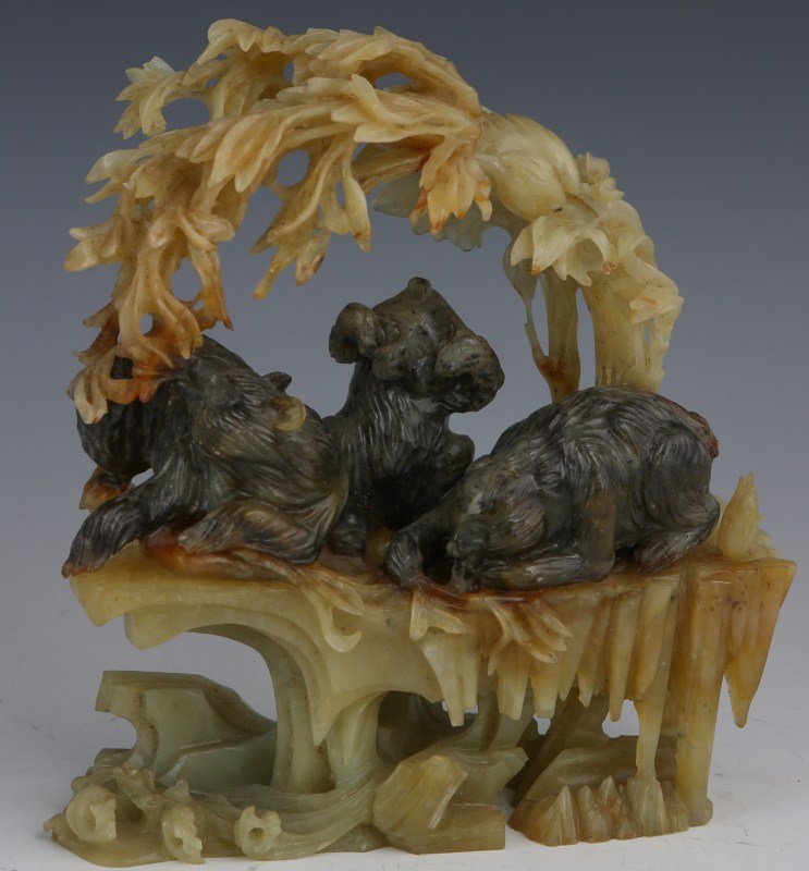 ORNATE CHINESE JADEITE CARVING OF BEARS AT PLAY