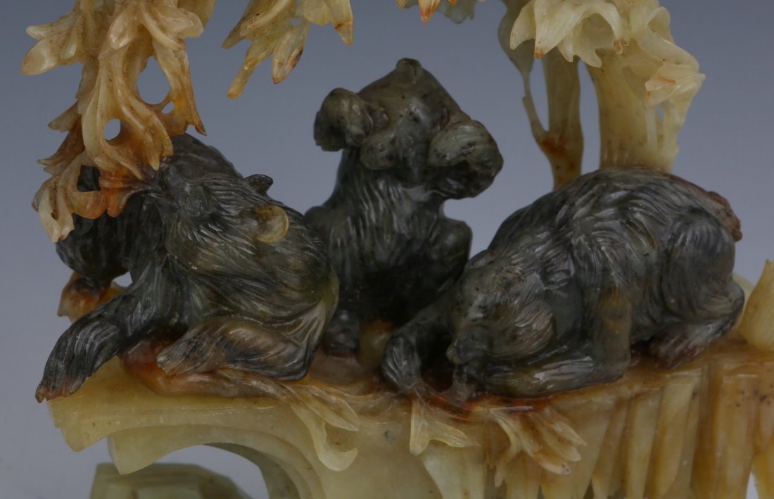 ORNATE CHINESE JADEITE CARVING OF BEARS AT PLAY - 2