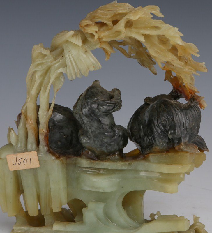 ORNATE CHINESE JADEITE CARVING OF BEARS AT PLAY - 3