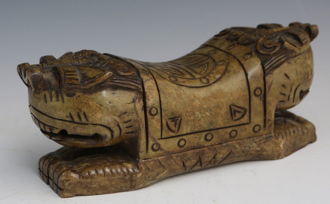 CHINESE CARVED JADEITE PILLOW
