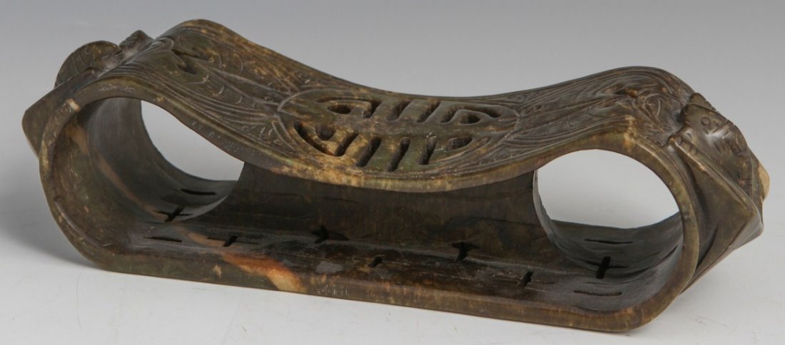 20TH CENTURY CHINESE SPINACH JADE PILLOW