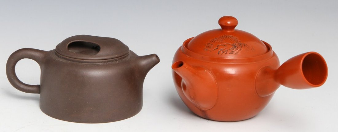 (2) CHINESE CERAMIC TEA POTS