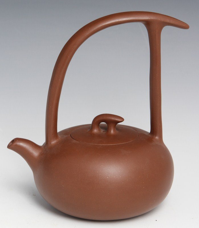 CHINESE YIXING TEA POT WITH SEAL