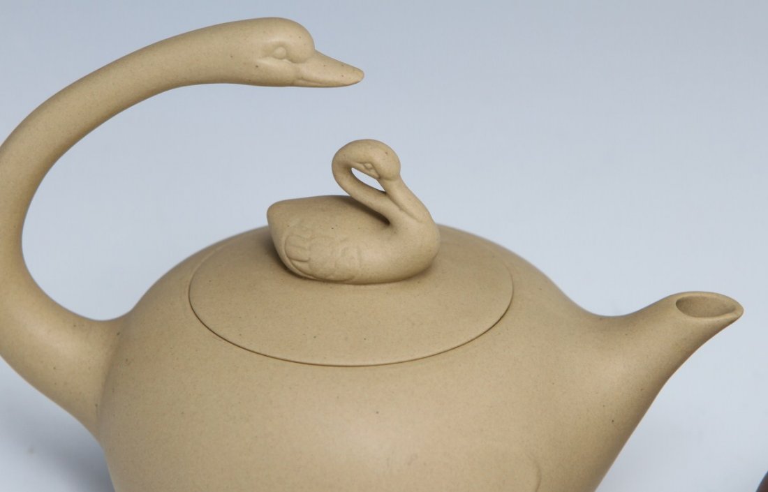 PAIR OF CHINESE YIXING ANIMAL MOTIF TEAPOTS - 2