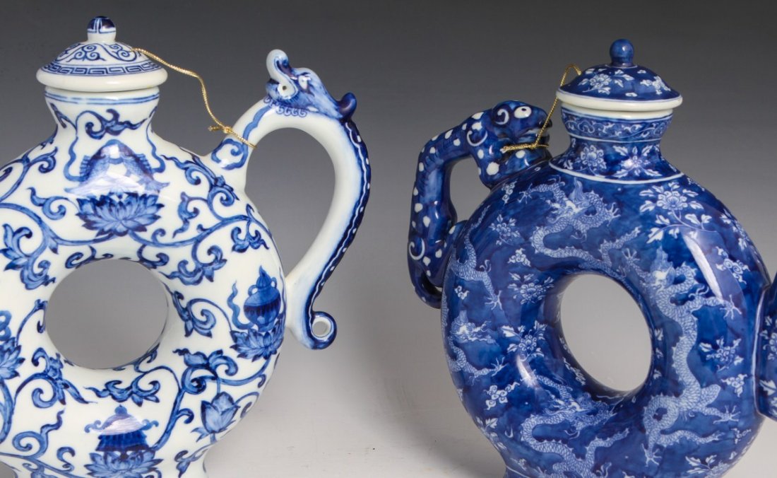 (2) YONGZHENG MARKED TOROIDAL TEA POTS - 4