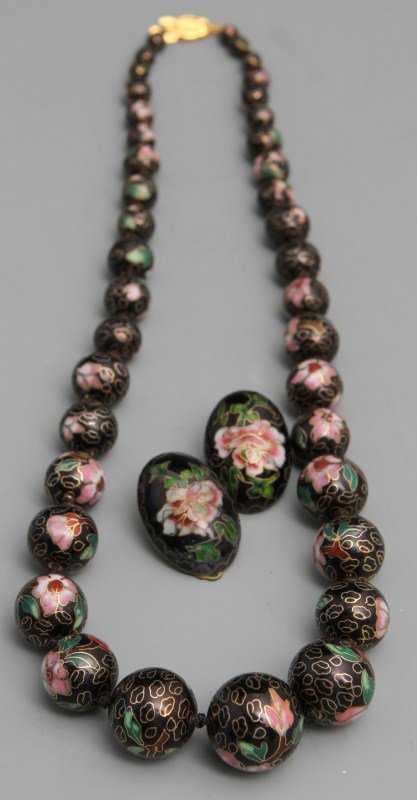 LADIES CHINESE GRADUATED CLOISONNE BEADED NECKLACE