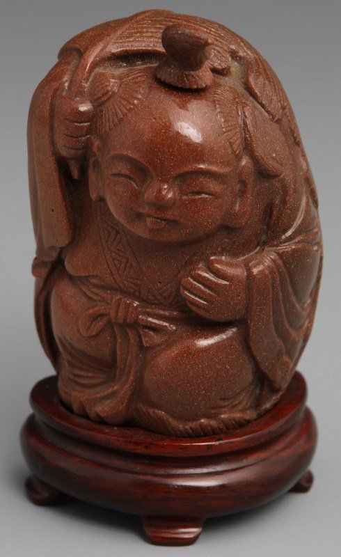 LARGE GOLDSTONE FIGURAL SNUFF BOTTLE