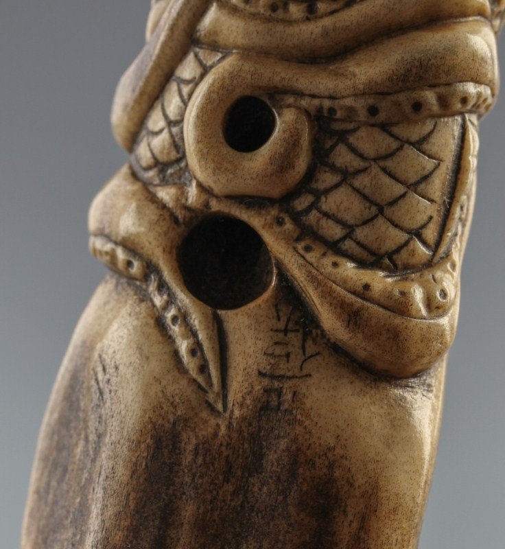 CARVED BONE NETSUKE OCTOPUS EATING FISH - 3