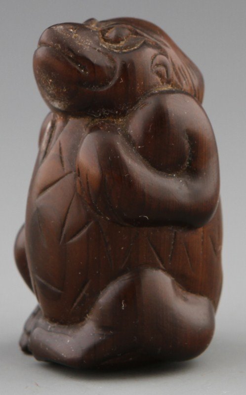 JAPANESE WOODEN NETSUKE CHIMP