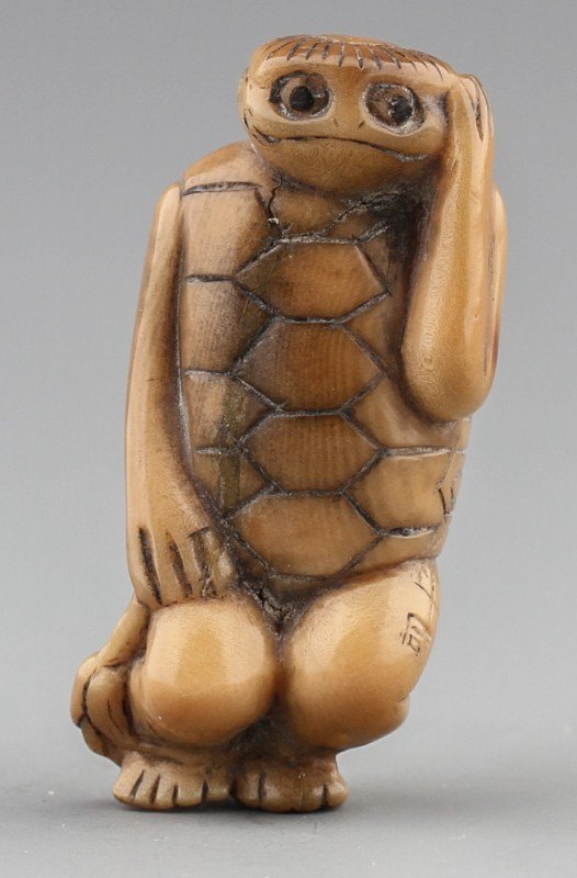 JAPANESE CARVED IVORY NETSUKE OF KAPPA