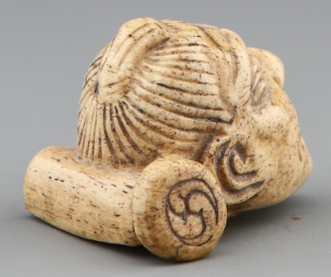 JAPANESE CARVED BONE NETSUKE YOSHISADA HEAD - 2