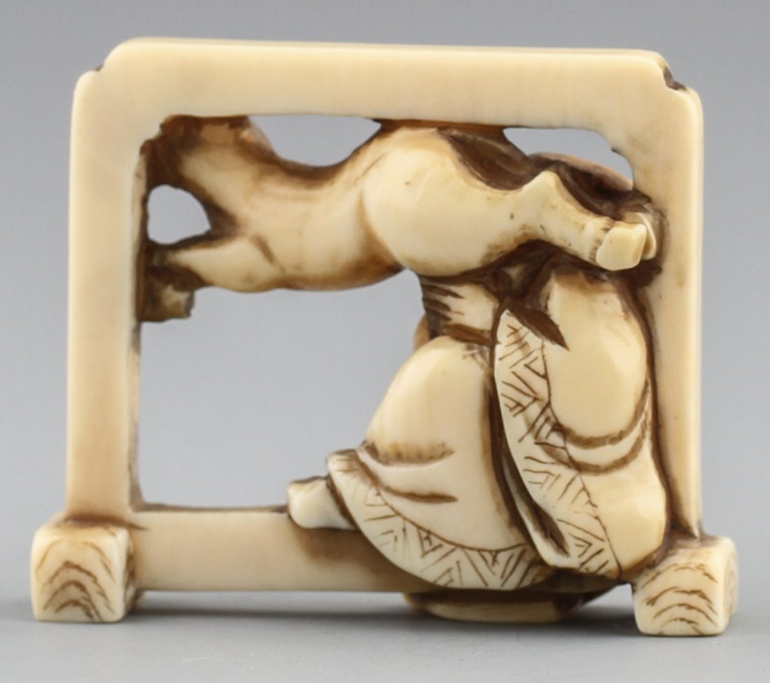 JAPANESE CARVED IVORY NETSUKE MAN W/ JUMPING HORSE - 2