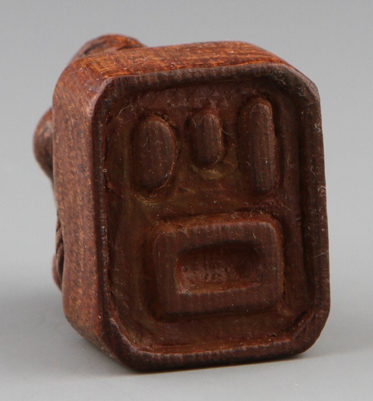 JAPANESE CARVED WOOD NETSUKE / CHOP - 3