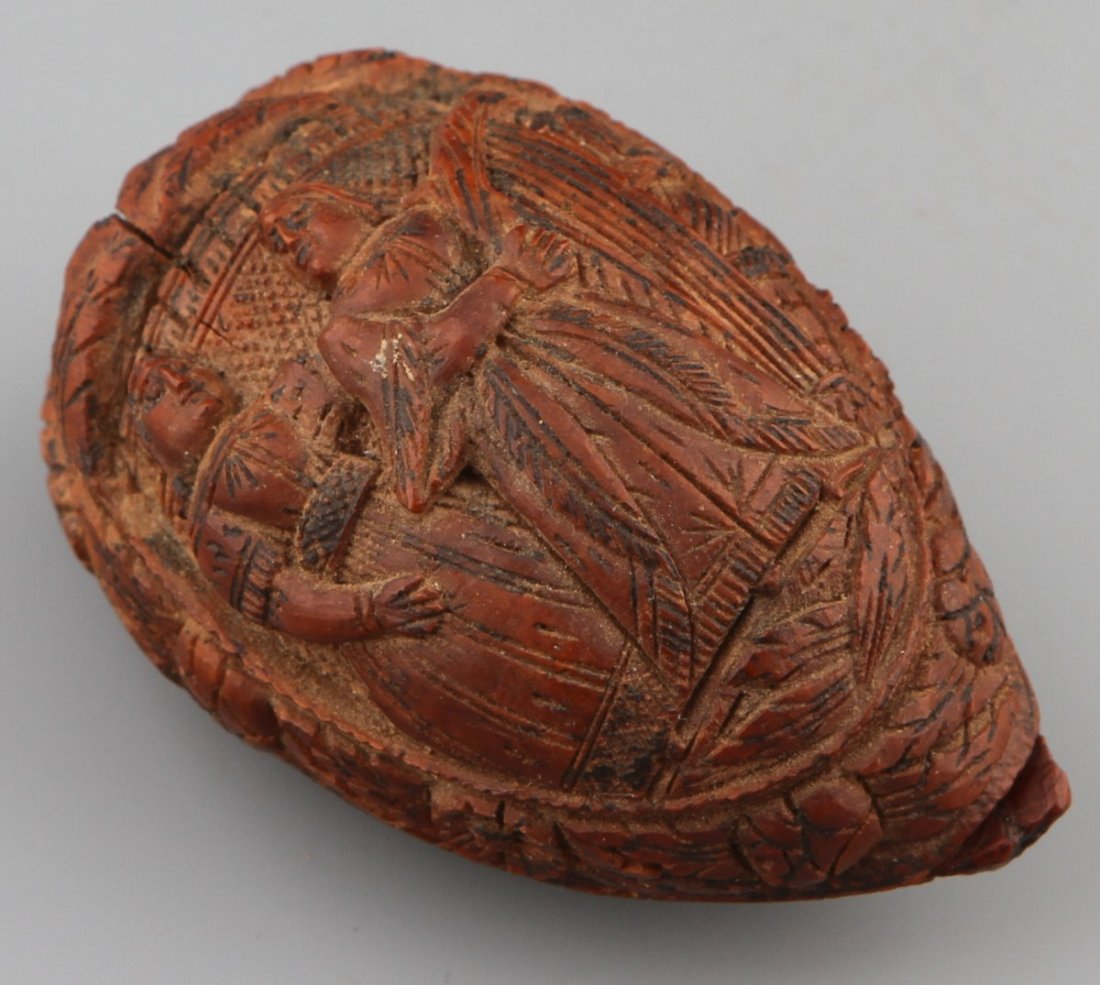 SMALL CARVED ASIAN NUT TRINKET BOX - 2