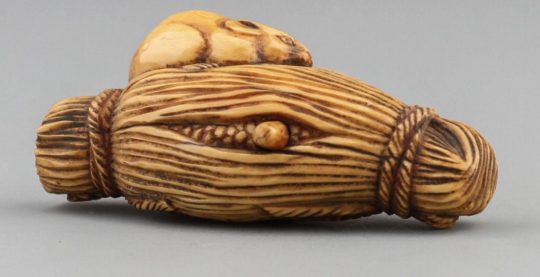 CARVED IVORY KARAKURI NETSUKE RAT WITH SNAKE