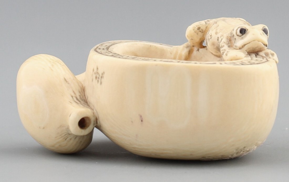 JAPANESE CARVED IVORY NETSUKE GOURD AND FROG