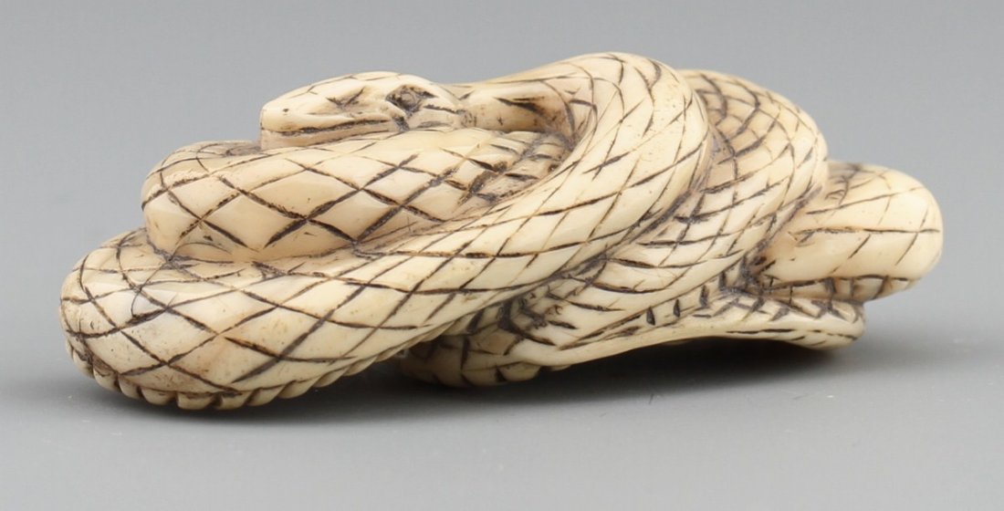 JAPANESE CARVED IVORY NETSUKE COILED SNAKE