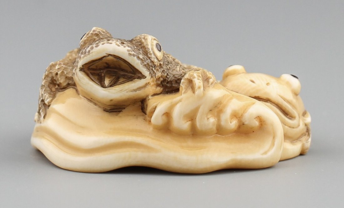 JAPANESE CARVED IVORY NETSUKE TOAD & FISH