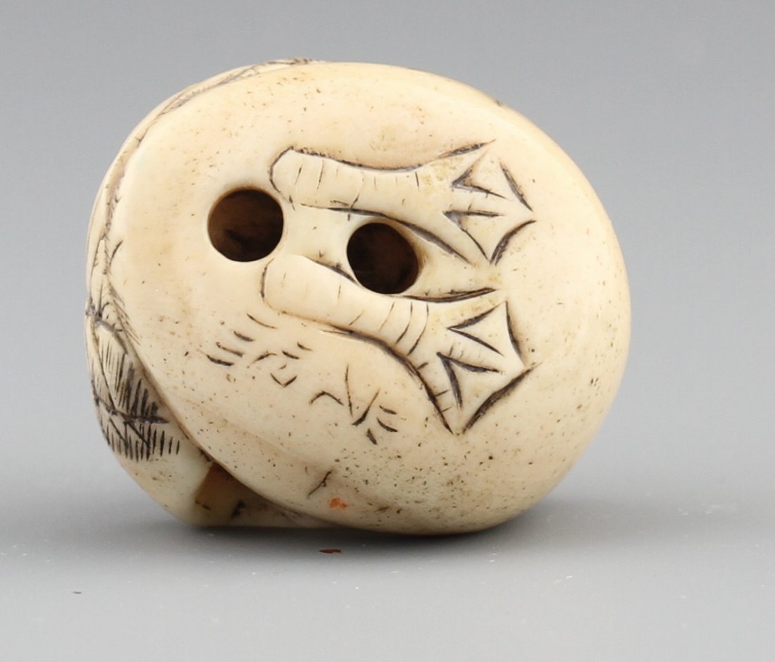 JAPANESE CARVED IVORY NETSUKE SWAN - 3